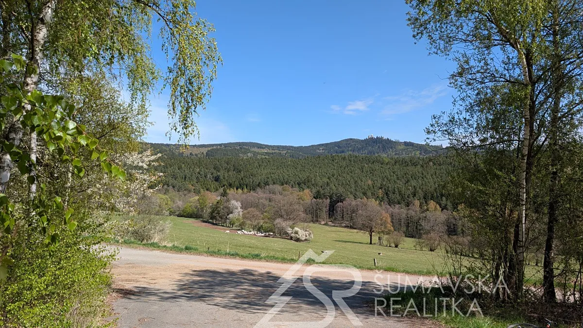 Prodej pozemku 327 m²